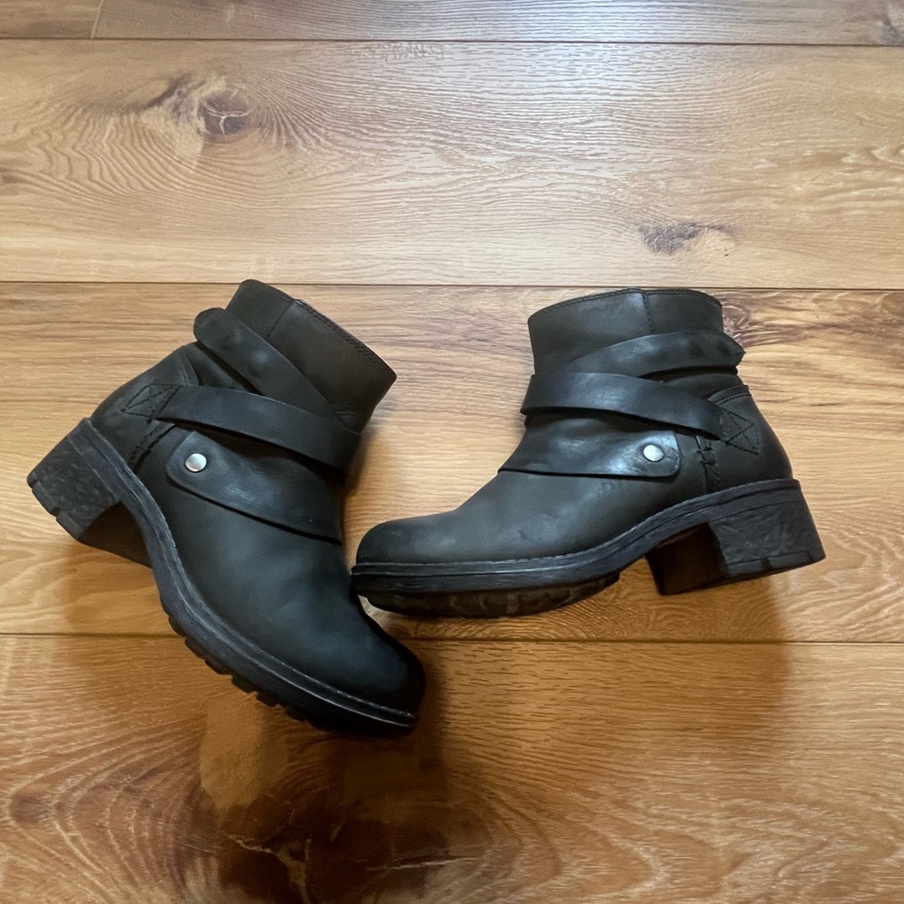 Clarks ankle boots